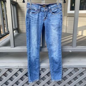 Lucky Brand Women’s Charlie Capri Jeans Size 00 (Mid Wash)